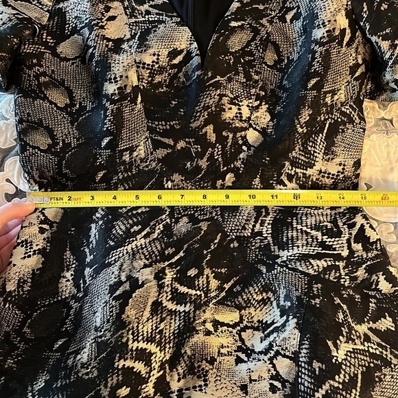 Zac Posen Python-Print Short Sleeve Dress - Picture 10 of 16